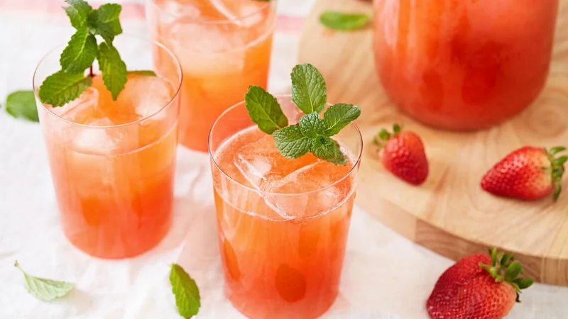 Fast Food Strawberry Lemonade