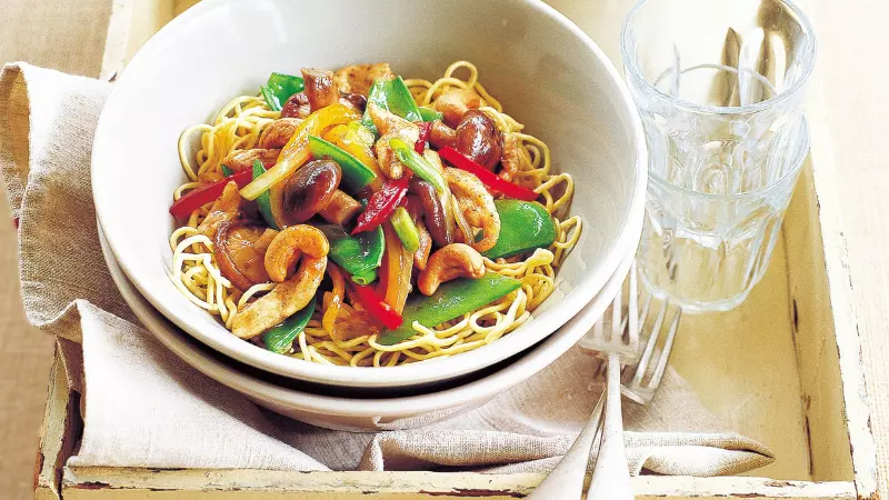 Chicken Stir-Fry With Egg Noodles