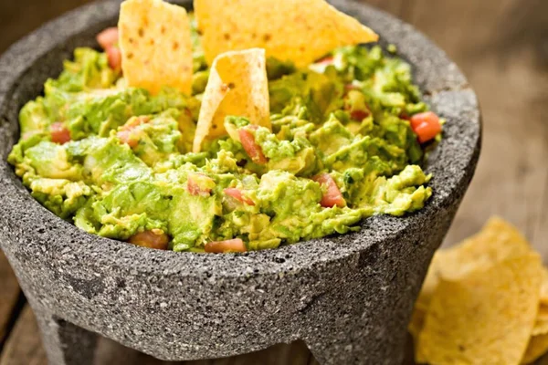 How Long Should Guacamole Sit Before Serving