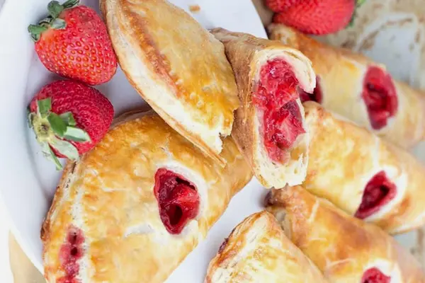 Strawberry Hand Pie Air Fryer Recipe