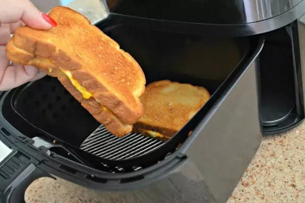 reheat sandwich in air fryer