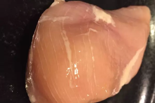 how to tell if raw chicken is bad