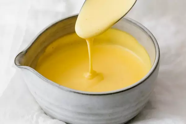 reheat hollandaise sauce